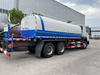 Camión cisterna con rociadores de agua SINOTRUK HOWO 6X4 20 CBM