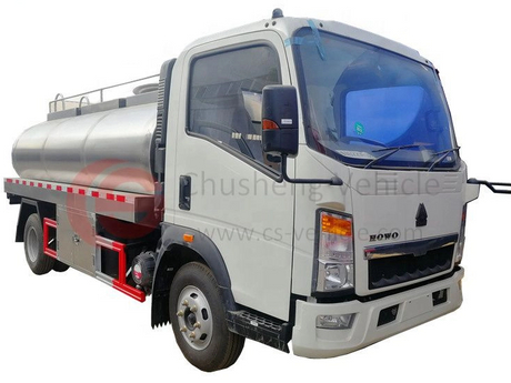 HOWO milk tank truck (3)_735_551.jpg