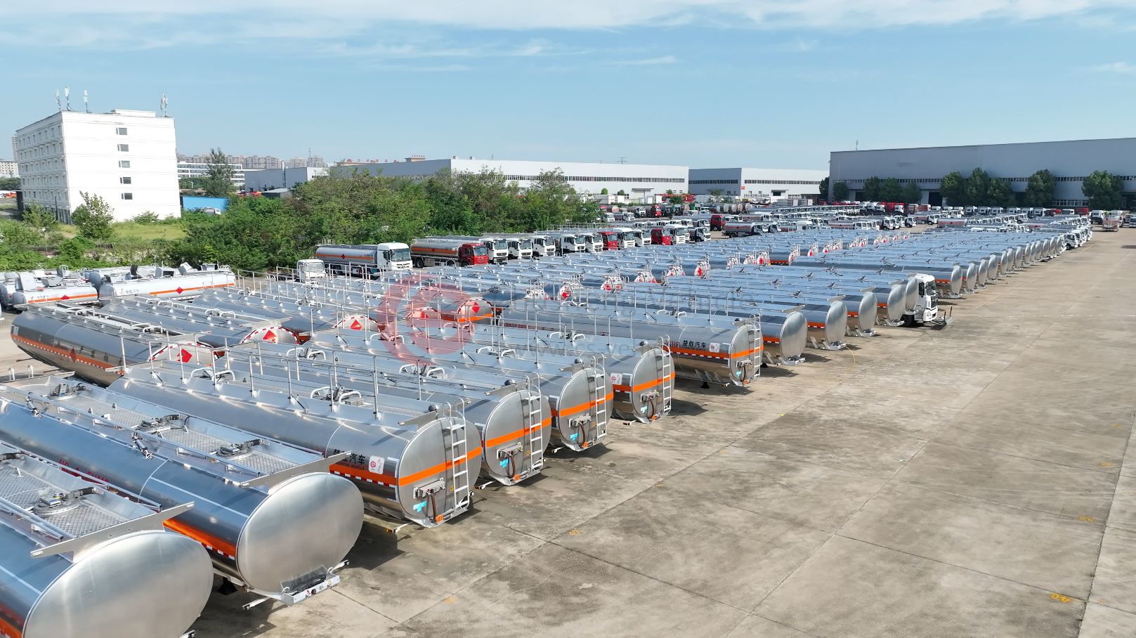 tanque de combustible semi remoliler cami&oacute;n chusheng veh&iacute;culo2