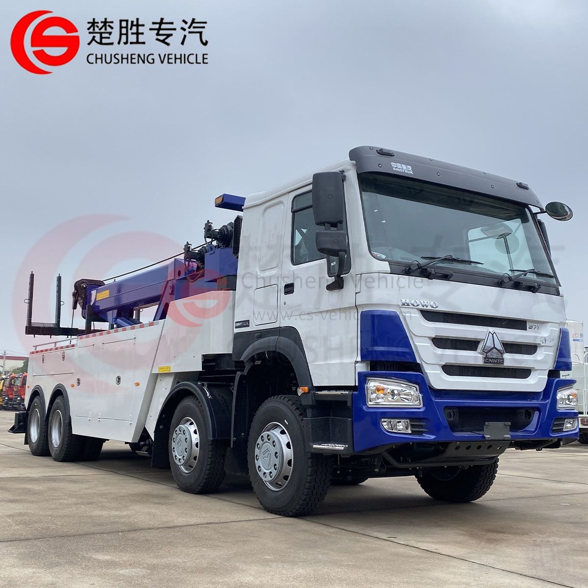 ¿Le doy propina al conductor de la grúa?