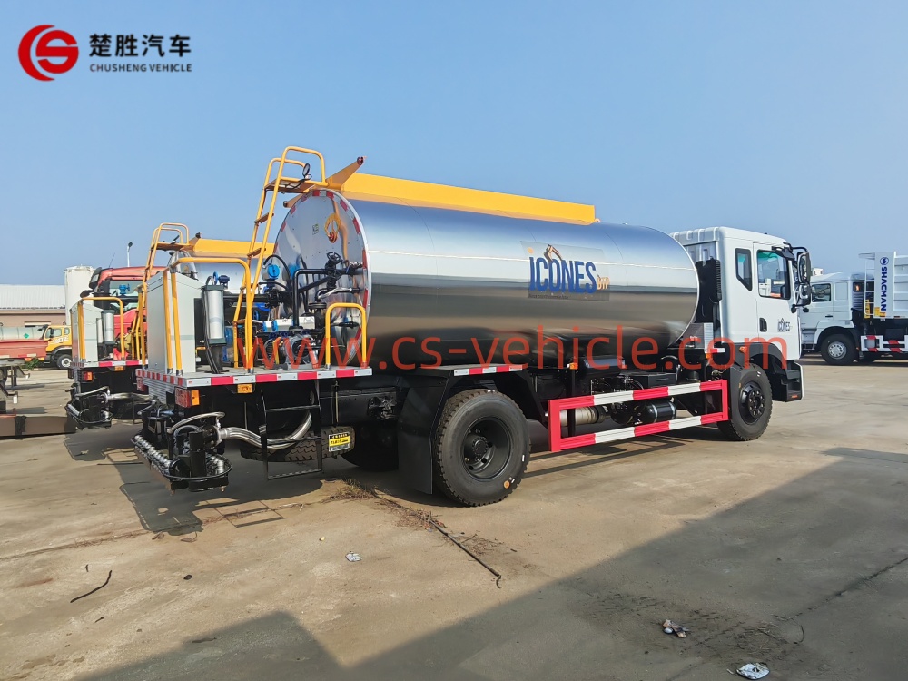 Asphalt Distributor Truck-5